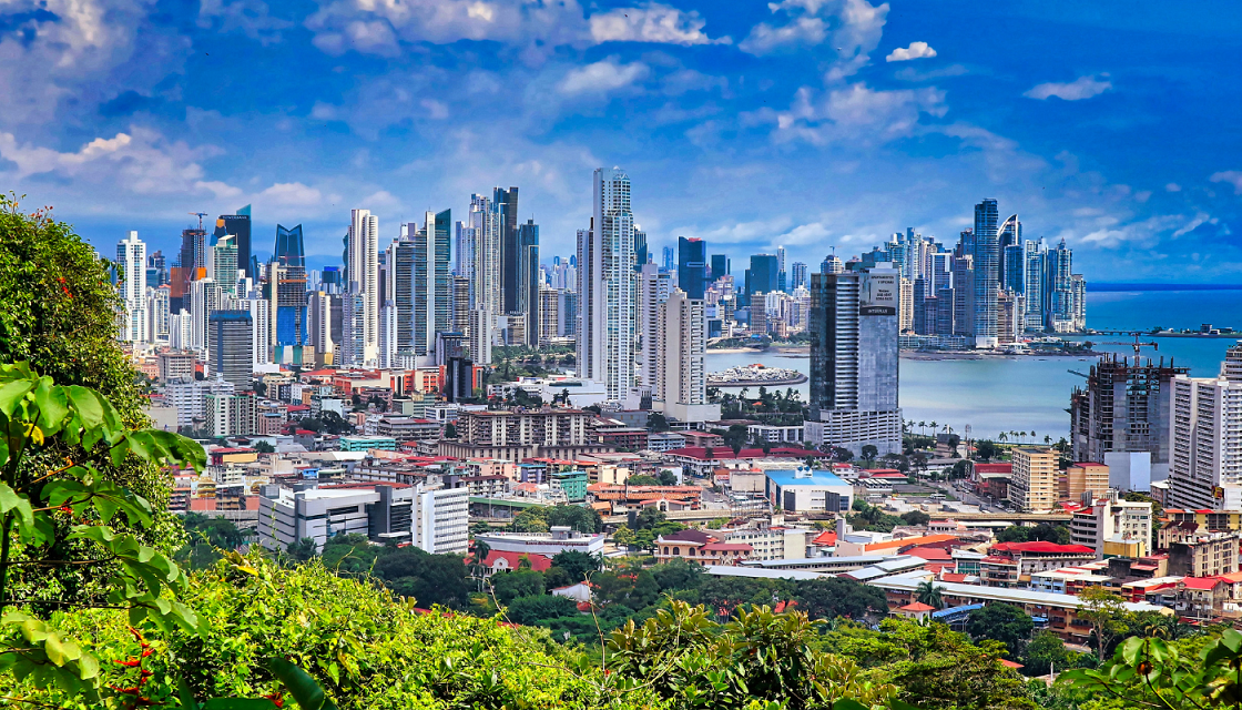 Explore the fascinating regions of Panama: a paradise for water sports and sightseeing